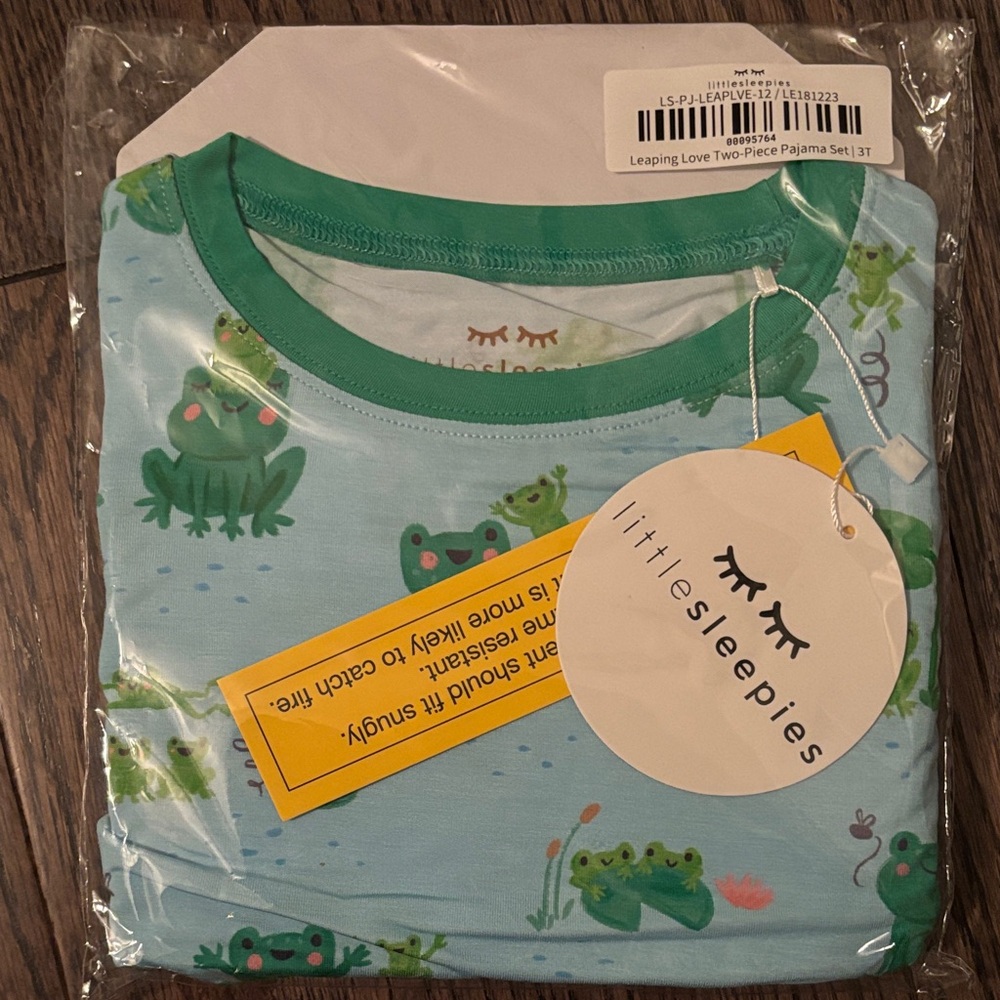 Little Sleepies Leaping Frog Pajama Set - Blue and Green
